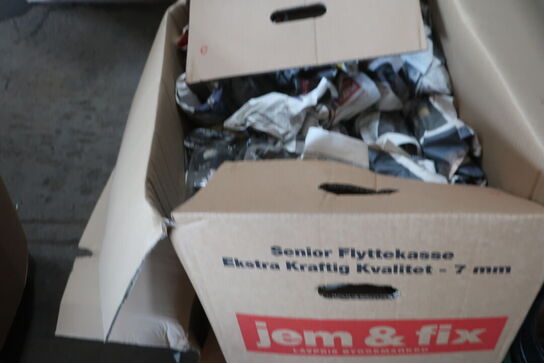 Paller m. div. indhold (se billeder)