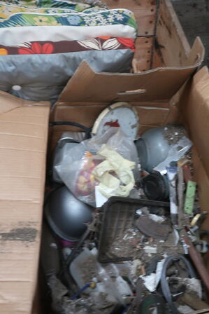 Paller m. div. indhold (se billeder)