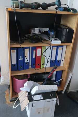 Elværktøj, reol, stumtjener m.v.