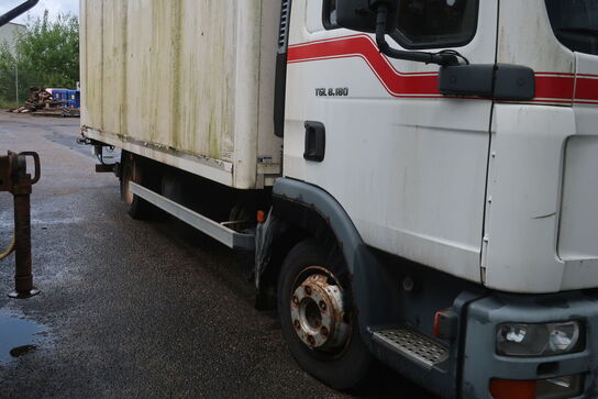 Lastbil MAN TGL 8.180
