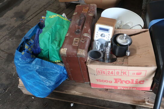 Paller m. div. indhold (se billeder)