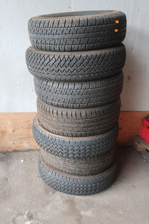 Paller m. div. indhold, dæk, vægtkontrol m.v. (se billeder)