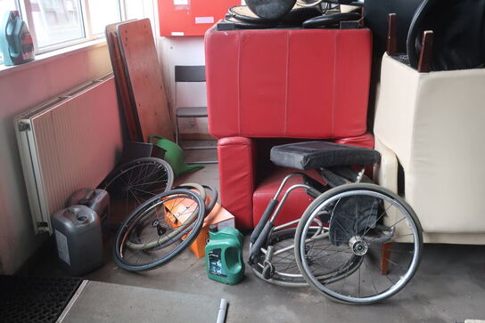 Møbler til café etc. samt div.