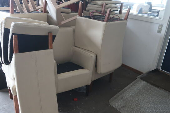 Møbler til café etc. samt div.