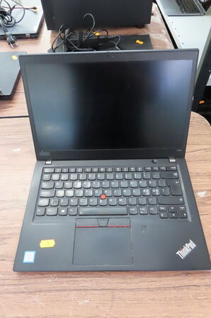 Bærbar computer LENOVO T490s