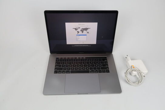 Apple MacBook Pro 15,4" IPS i7-8750H