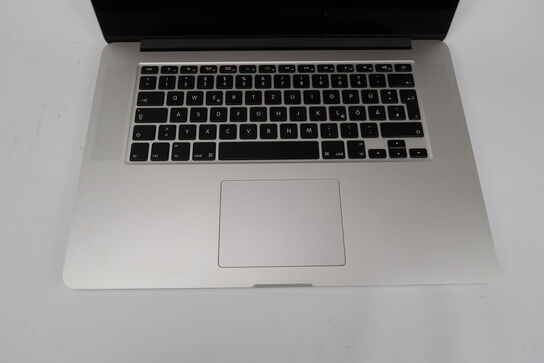 3 x MacBook - delvis / hel defekt - se bekrivelse af hver