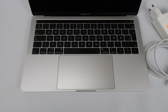 Apple MacBook Pro 13" IPS i5-8257