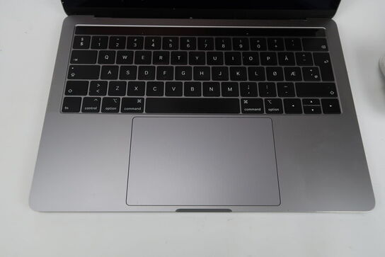 Apple MacBook Pro 13" IPS i5-8259