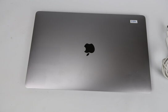 Apple MacBook Pro 15,4" IPS i7-8750H