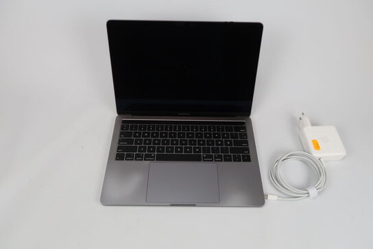 Apple MacBook Pro 13" IPS i7-8569