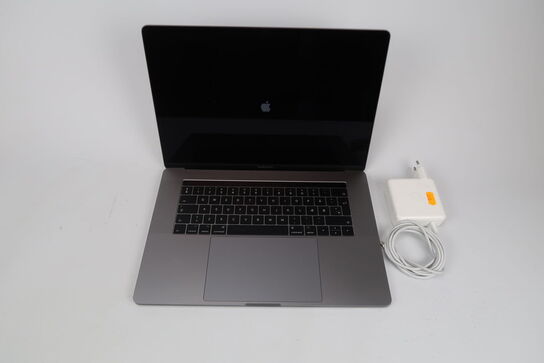 Apple MacBook Pro 15,4" i7-6700U