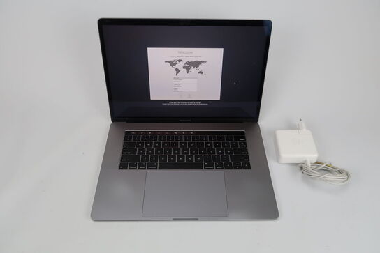 Apple MacBook Pro 15,4" IPS i7-8750H