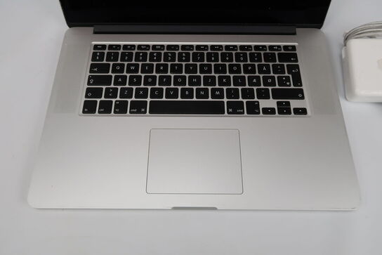 Apple MacBook Pro 15,4" i7