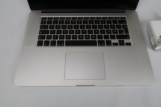 Apple MacBook Pro 15,4" i7