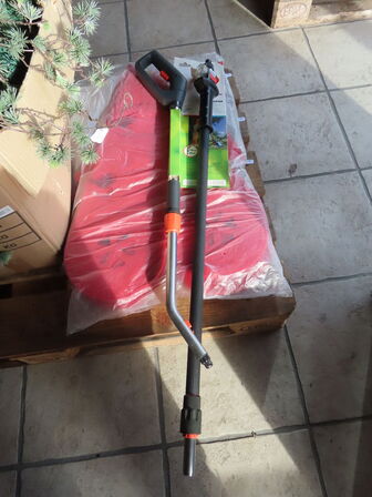 Palle med diverse dørkrans i kunstigt træ