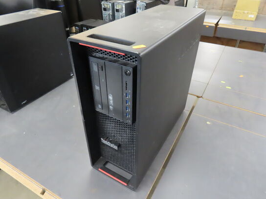 LENOVO - ThinkStation P500