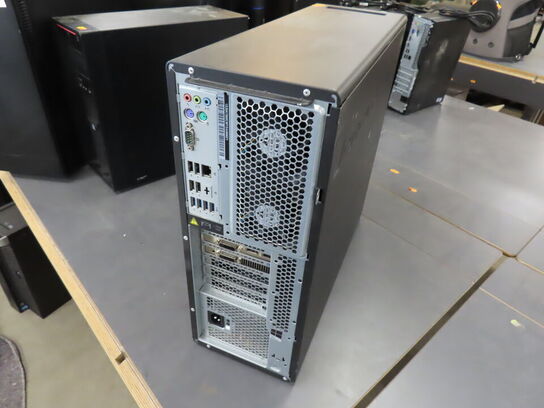 LENOVO - ThinkStation P500