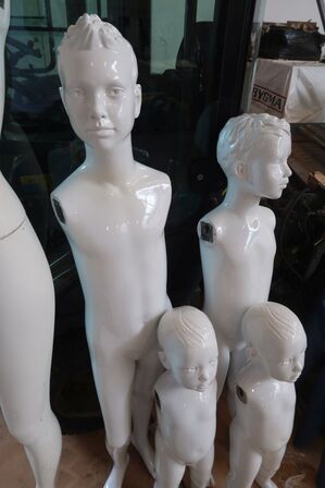 Mannequin dukker, hvide