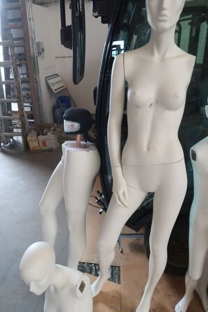Mannequin dukker, hvide