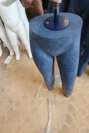 Mannequin dukker, blå underkroppe