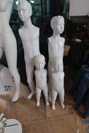 Mannequin dukker, hvide