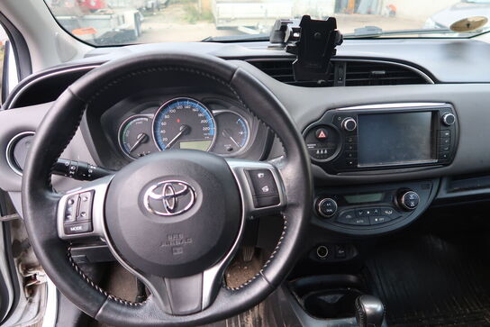 Varebil TOYOTA Yaris 1.5 Hybrid E-CVT