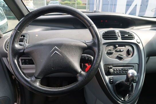 Personbil CITROËN Xsara Picasso 1,6 16V (Momsfri)