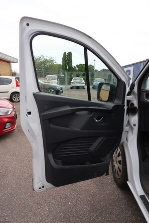Varebil NISSAN Primastar 2.0 DCI 150
