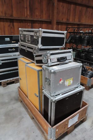 Diverse flightcases mv.