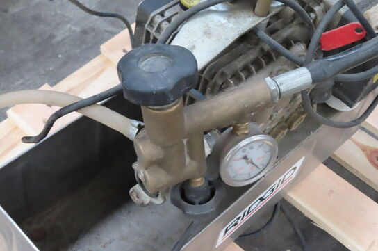 Elektrisk trykprøvepumpe RIDGID