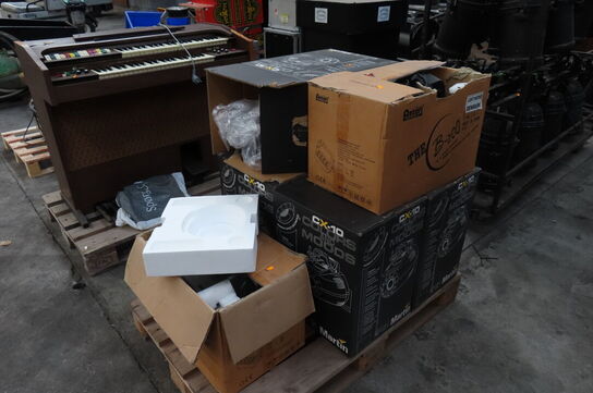 Palle med diverse lamper 