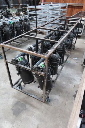 Stativ med 12 lamper