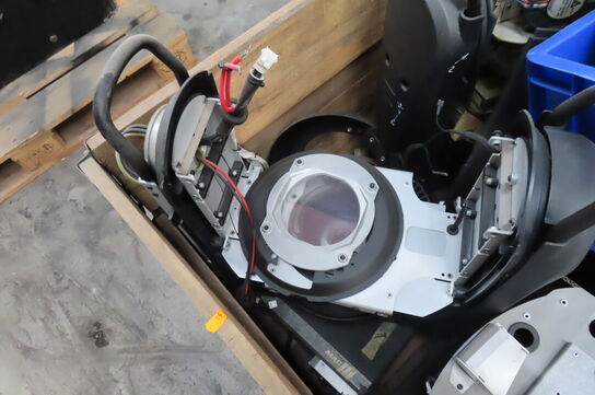 Palle med diverse reservedele til lys