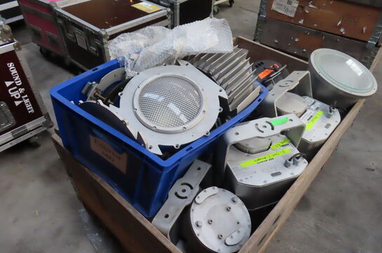 Palle med diverse reservedele til lys