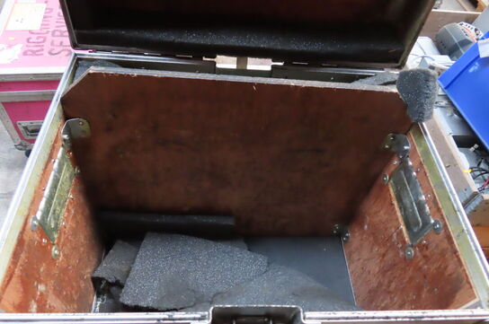 2 stk flightcase uden indhold