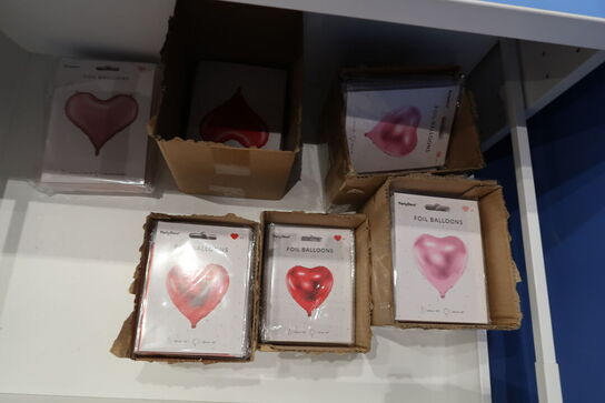 Div. Balloner med motiv m.m. i skuffer