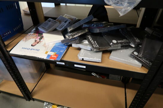 Lagerreol med div. Festtilbehør m.m.