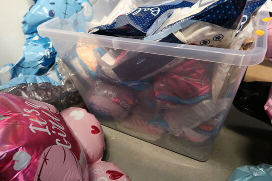 3 stk. kasser med div. Balloner, festtilbehør m.m.