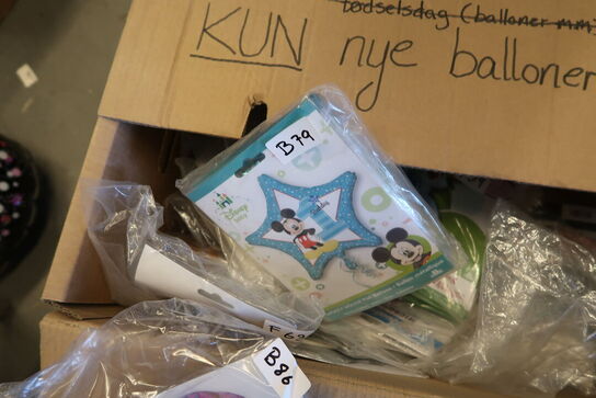 Kasse med div. Ballondyr m.m.