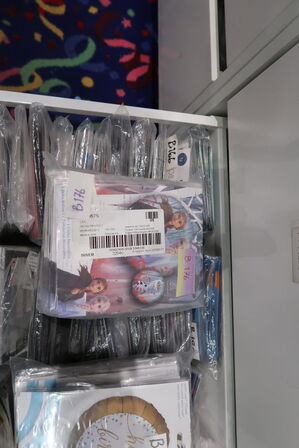 Div. Balloner med motiv m.m. i skuffer