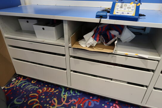 Div. Balloner med motiv m.m. i skuffer