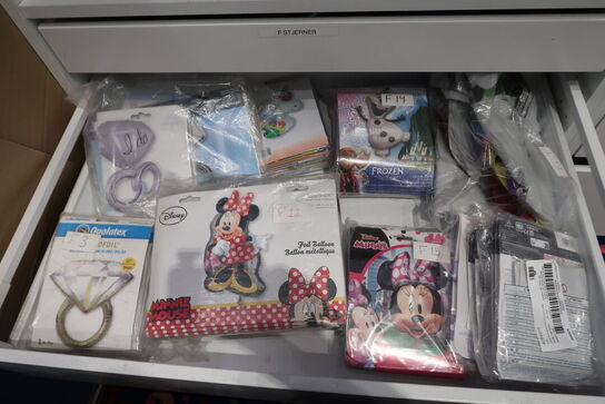 Div. Balloner med motiv m.m. i skuffer