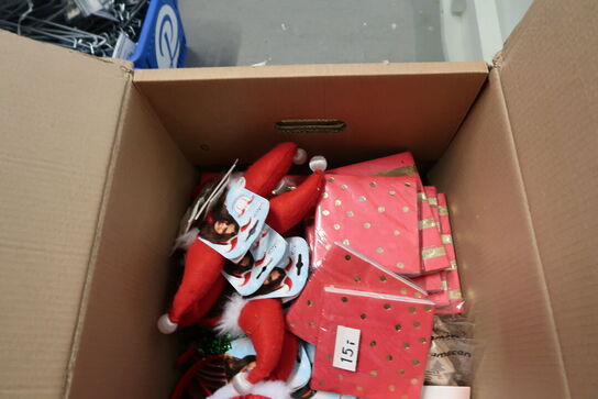 2 stk. kasser med div. Festtilbehør, balloner m.m.