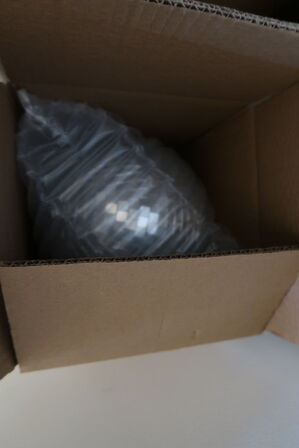 12 stk. diskokugler i forskelligestørrelser, mundbind m.m.