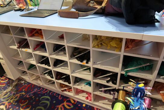 Div. Balloner med motiv m.m. i skuffer