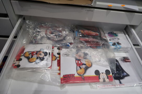 Div. Balloner med motiv m.m. i skuffer