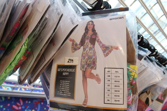 Stativ med div. Udklædningsdragter