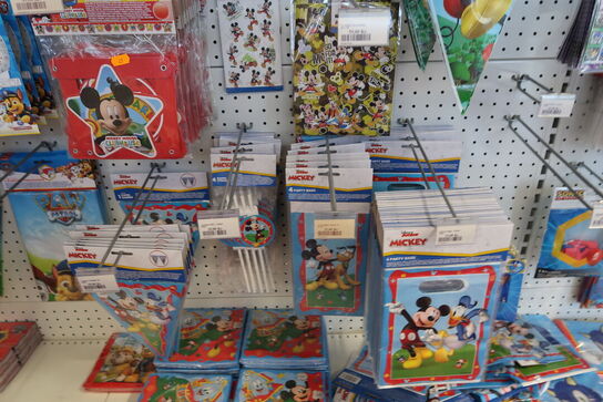 Div. Festtilbehør DISNEY, SONIC m.fl.