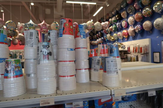 Div. Festtilbehør DISNEY, SONIC m.fl.